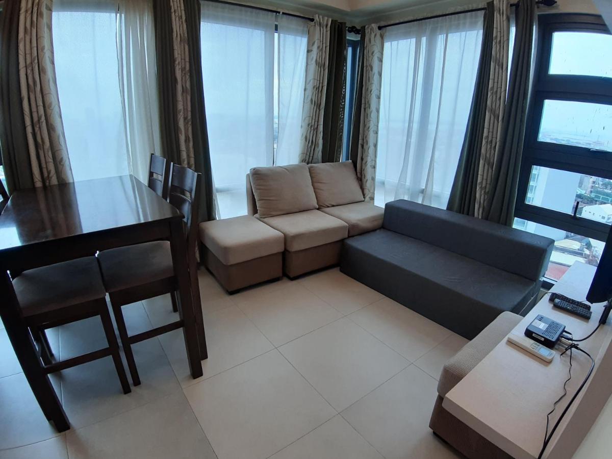 Cebu City Suites Ramos Tower By P&J Εξωτερικό φωτογραφία