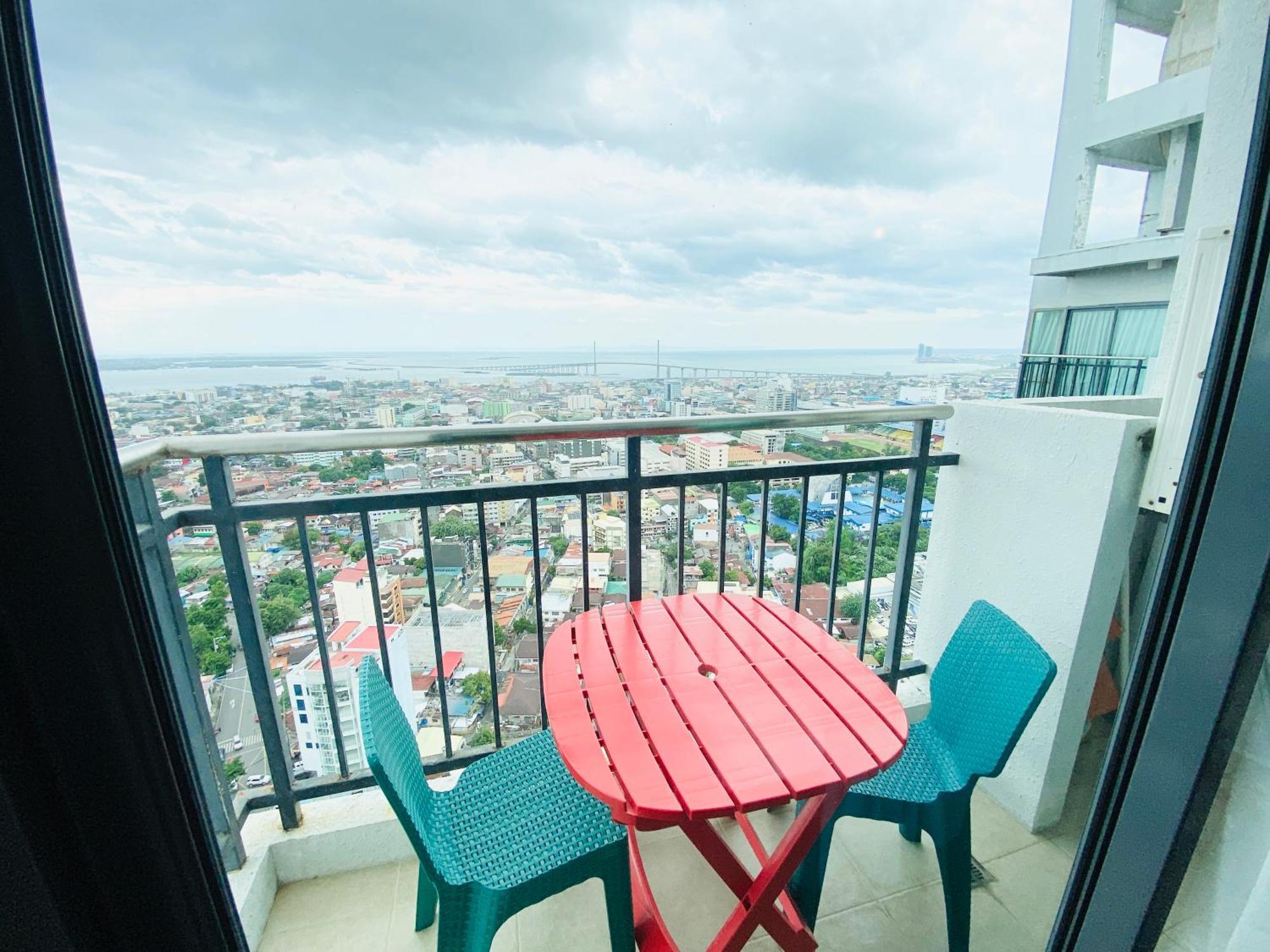 Cebu City Suites Ramos Tower By P&J Εξωτερικό φωτογραφία